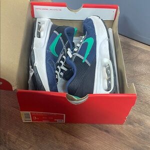 Nike Kids Navy and Teal Sneakers